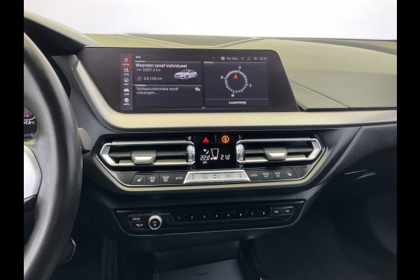 BMW 2 Serie Gran Coupé 218i M Sport Edition Pano.dak HUD Stoelverw. Carplay Alpinweiß DAB LED