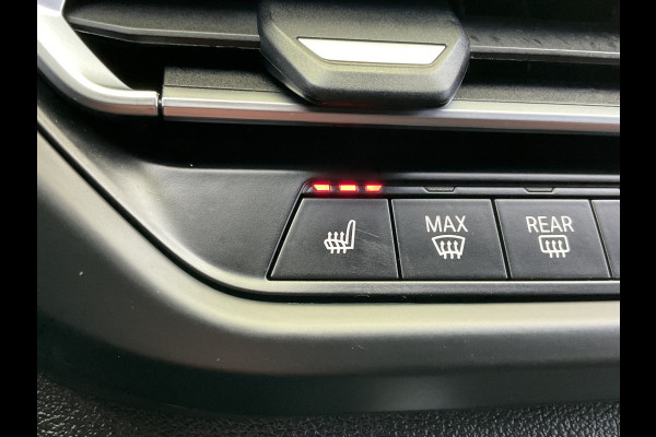 BMW 2 Serie Gran Coupé 218i M Sport Edition Pano.dak HUD Stoelverw. Carplay Alpinweiß DAB LED