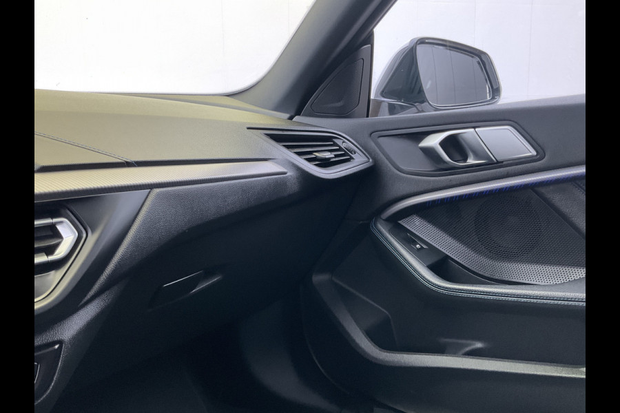 BMW 2 Serie Gran Coupé 218i M Sport Edition Pano.dak HUD Stoelverw. Carplay Alpinweiß DAB LED