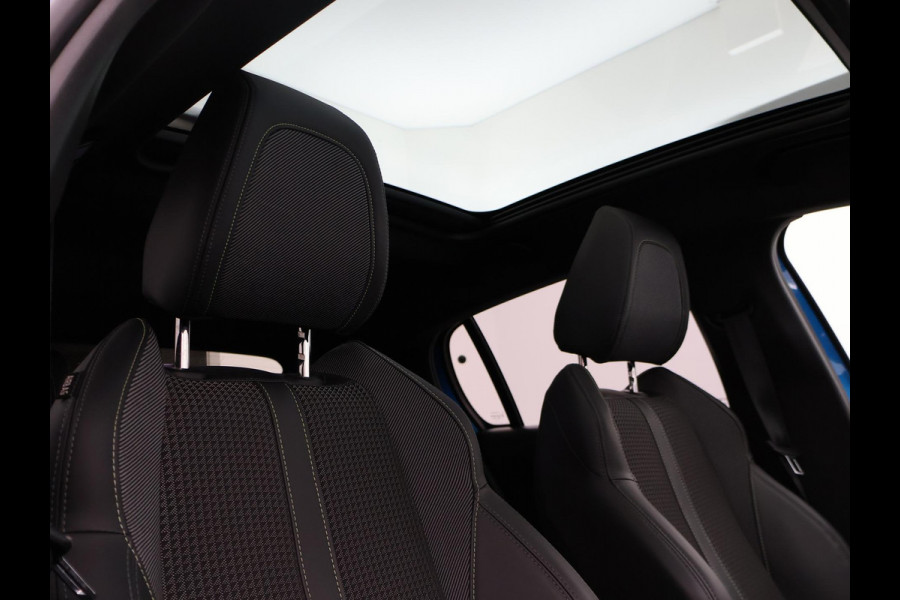 Peugeot 208 1.2 PT 130 PK AUT. GT-LINE + PANORAMA | SFEERVERL. | 3D COCKPIT | STOELVERW. | APPLE CARPLAY | CAMERA