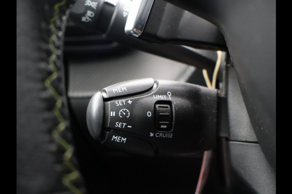 Peugeot 208 1.2 PT 130 PK AUT. GT-LINE + PANORAMA | SFEERVERL. | 3D COCKPIT | STOELVERW. | APPLE CARPLAY | CAMERA