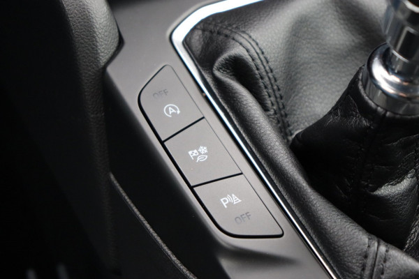 Ford Focus 1.0 EB Hybrid Titanium Style org.NL stoel+raamverw. camera