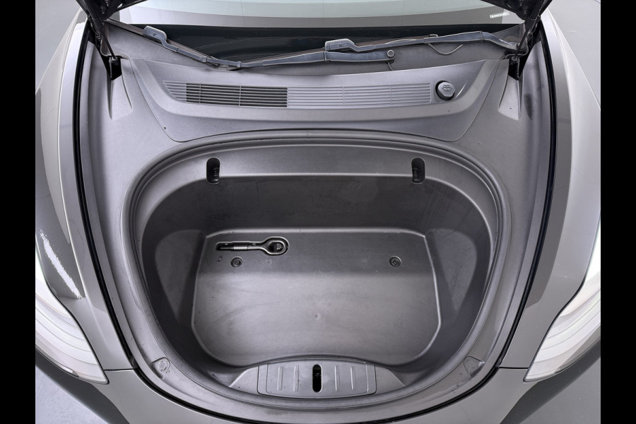 Tesla Model 3 SR+ 325PK LFP-Accu SOH 95% AutoPilot Leer Pano-Dak Adaptive Cruise Camera's Elektr.-Stuur+Stoelen+Spiegels+Geheugen+Easy-Entry+V Ecc Navi Led DAB Voorverwarmen interieur via App Keyless One-Pedal-Drive 1e Eigenaar Origineel Nederlandse Auto Fabrieksgarantie op Accu en motor tot 8-12-2028