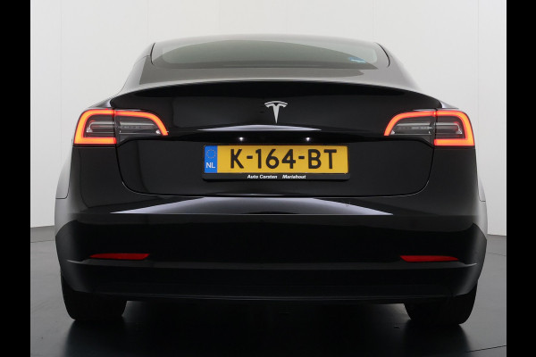 Tesla Model 3 SR+ 325PK LFP-Accu SOH 95% AutoPilot Leer Pano-Dak Adaptive Cruise Camera's Elektr.-Stuur+Stoelen+Spiegels+Geheugen+Easy-Entry+V Ecc Navi Led DAB Voorverwarmen interieur via App Keyless One-Pedal-Drive 1e Eigenaar Origineel Nederlandse Auto Fabrieksgarantie op Accu en motor tot 8-12-2028
