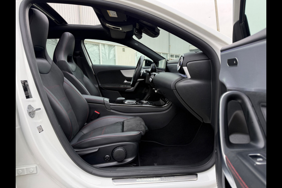 Mercedes-Benz A-Klasse 250 e HYBRID 2021 262PK AMG Limited VOL-LUXE PANO