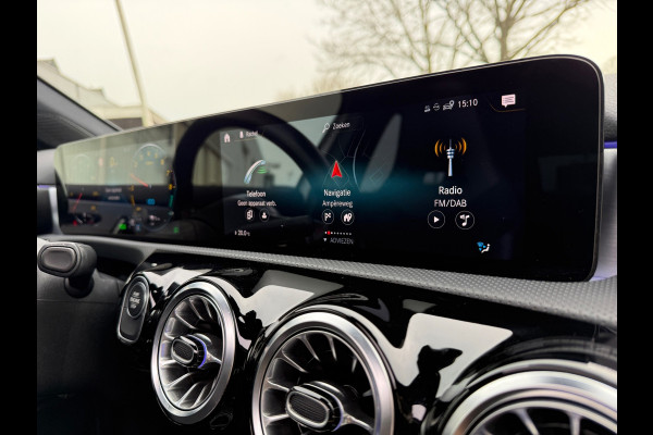 Mercedes-Benz A-Klasse 250 e HYBRID 2021 262PK AMG Limited VOL-LUXE PANO