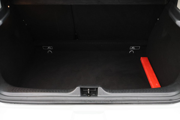 Renault Clio 0.9 TCe Limited Cruise, Apple Carplay, Keyless, PDC, 16"