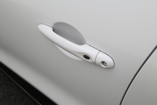 Renault Clio 0.9 TCe Limited Cruise, Apple Carplay, Keyless, PDC, 16"