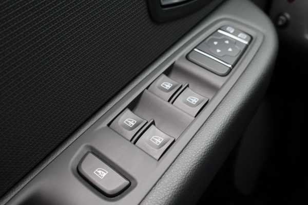 Renault Clio 0.9 TCe Limited Cruise, Apple Carplay, Keyless, PDC, 16"