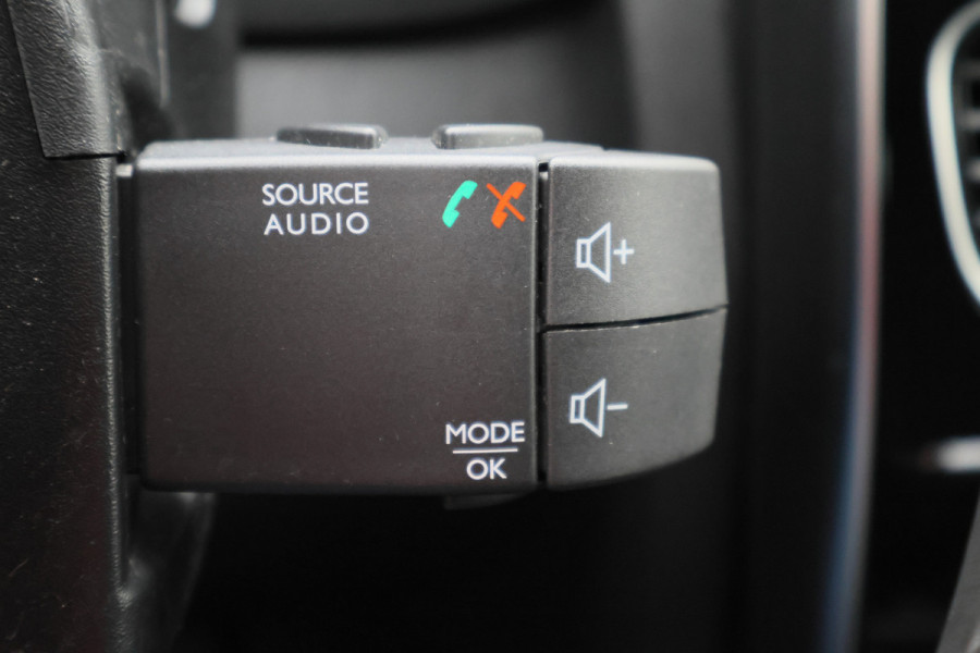 Renault Clio 0.9 TCe Limited Cruise, Apple Carplay, Keyless, PDC, 16"