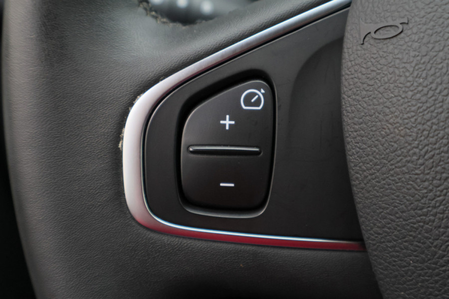 Renault Clio 0.9 TCe Limited Cruise, Apple Carplay, Keyless, PDC, 16"