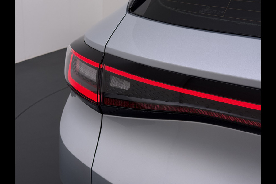 Volkswagen ID.4 82kWh SOH 95% Trekhaak Navi Ecc Adap.Cruise Apple Carplay Android Auto Pdc Pro Edition Led Lmv Isofix DAB Wifi Bluetooth Rijstrooksensor 1.000KG Trekgewicht 1e Eigenaar Origineel Nederlandse Auto