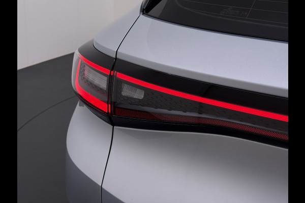 Volkswagen ID.4 82kWh SOH 95% Trekhaak Navi Ecc Adap.Cruise Apple Carplay Android Auto Pdc Pro Edition Led Lmv Isofix DAB Wifi Bluetooth Rijstrooksensor 1.000KG Trekgewicht 1e Eigenaar Origineel Nederlandse Auto