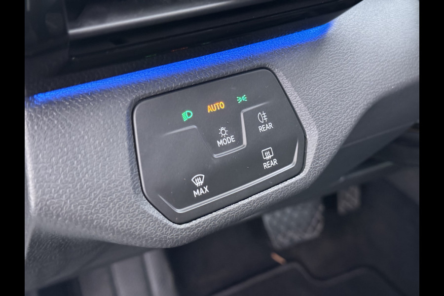 Volkswagen ID.4 82kWh SOH 95% Trekhaak Navi Ecc Adap.Cruise Apple Carplay Android Auto Pdc Pro Edition Led Lmv Isofix DAB Wifi Bluetooth Rijstrooksensor 1.000KG Trekgewicht 1e Eigenaar Origineel Nederlandse Auto