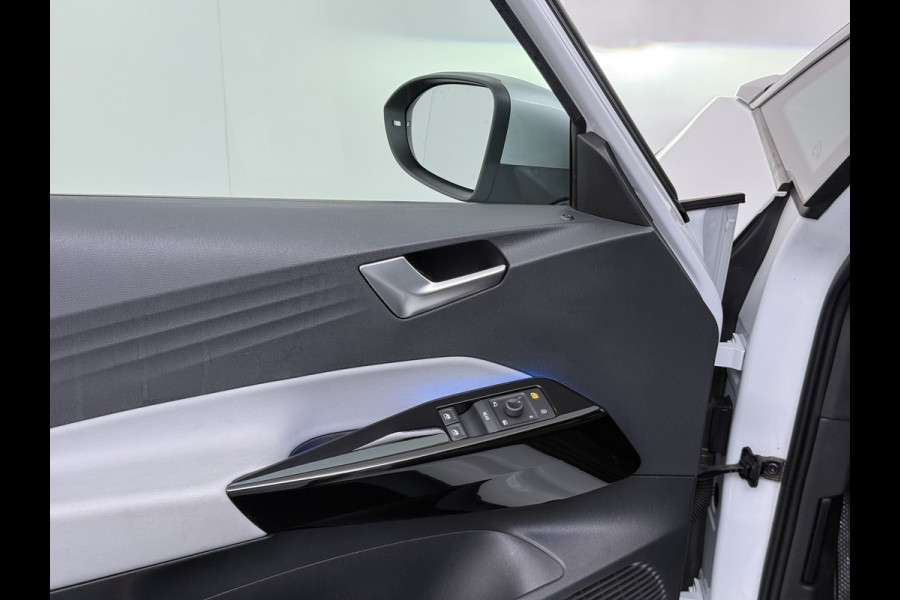 Volkswagen ID.3 First Plus 62kWh Soh92% Trekhaak Camera Navi-Pro Ecc Adap.Cruise Stuur+Stoelverwarming Apple Carplay Android Auto Pdc Bluetooth Keyless Advanced Matrix Led Rijstrooksensor IQ Drive 1e Eigenaar Origineel Nederlandse Auto