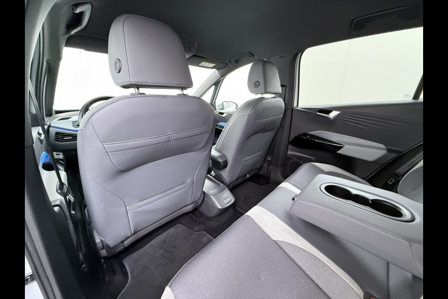 Volkswagen ID.3 First Plus 62kWh Soh92% Trekhaak Camera Navi-Pro Ecc Adap.Cruise Stuur+Stoelverwarming Apple Carplay Android Auto Pdc Bluetooth Keyless Advanced Matrix Led Rijstrooksensor IQ Drive 1e Eigenaar Origineel Nederlandse Auto