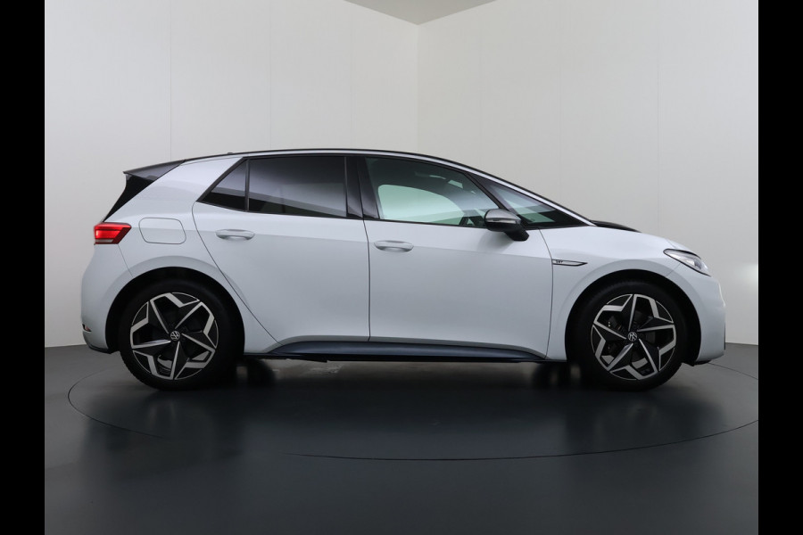 Volkswagen ID.3 First Plus 62kWh Soh92% Trekhaak Camera Navi-Pro Ecc Adap.Cruise Stuur+Stoelverwarming Apple Carplay Android Auto Pdc Bluetooth Keyless Advanced Matrix Led Rijstrooksensor IQ Drive 1e Eigenaar Origineel Nederlandse Auto