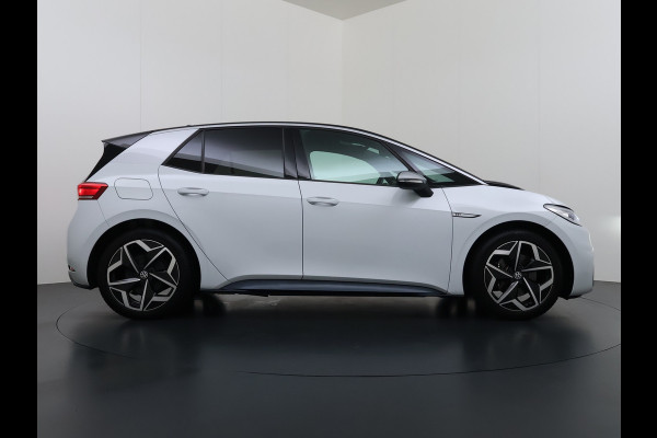 Volkswagen ID.3 First Plus 62kWh Soh92% Trekhaak Camera Navi-Pro Ecc Adap.Cruise Stuur+Stoelverwarming Apple Carplay Android Auto Pdc Bluetooth Keyless Advanced Matrix Led Rijstrooksensor IQ Drive 1e Eigenaar Origineel Nederlandse Auto