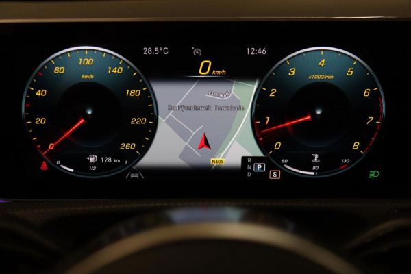 Mercedes-Benz CLA-Klasse 220 ORANJE Edition AMG Line PANO/BURM/LANEASSIST/SFEER/CAM/BOMVOLL