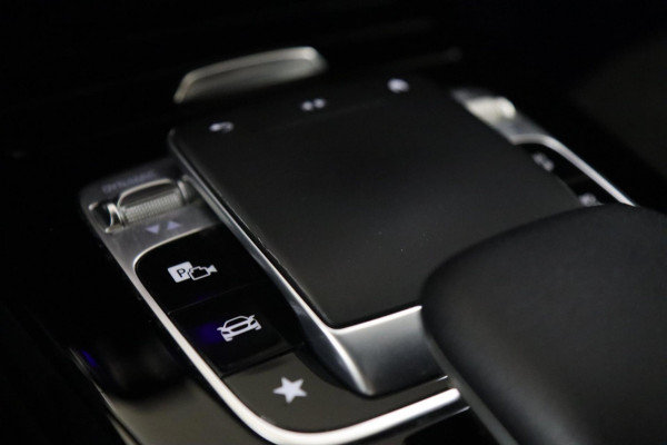 Mercedes-Benz CLA-Klasse 220 ORANJE Edition AMG Line PANO/BURM/LANEASSIST/SFEER/CAM/BOMVOLL