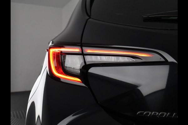 Toyota Corolla HYBRID 140 BUSINESS BLACK ED. GARANTIE 5-2035* 15.000 KM!!! STOEL -EN STUURVERWARMNG . CAMERA . KEYLESS START/STOP . APPLE CARPLAY & ANDROID AUTO