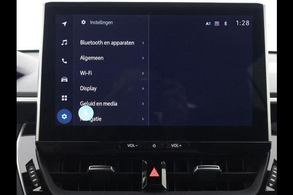 Toyota Corolla HYBRID 140 BUSINESS BLACK ED. GARANTIE 5-2035* 15.000 KM!!! STOEL -EN STUURVERWARMNG . CAMERA . KEYLESS START/STOP . APPLE CARPLAY & ANDROID AUTO