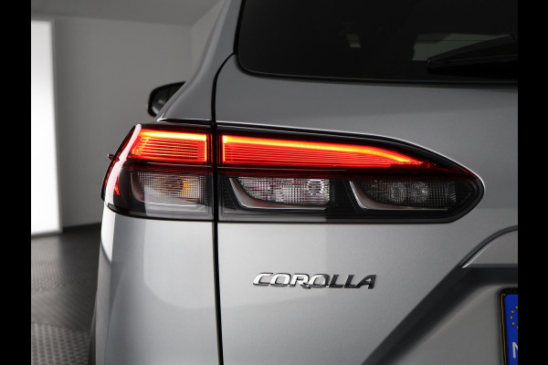 Toyota Corolla Cross HYBRID 140 DYNAMIC STYLEPACK BI-TONE GARANTIE 2035 CARPLAY NAVIGATIE.ELEKTRISCHE A.KLEP. CLIMA.CRUISE ETC