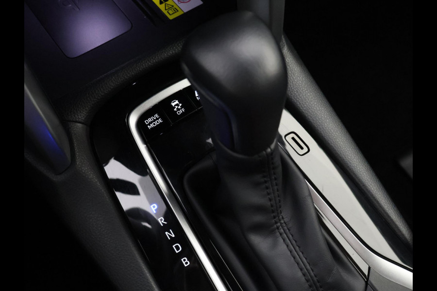 Toyota Corolla Cross HYBRID 140 DYNAMIC STYLEPACK BI-TONE GARANTIE 2035 CARPLAY NAVIGATIE.ELEKTRISCHE A.KLEP. CLIMA.CRUISE ETC