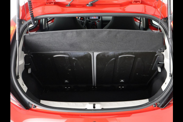 Toyota Aygo 1.0 VVT-i X-PLAY CARPLAY NAVI GARANTIE 2030* . CAMERA . DEALER ONDERHOUDEN . APPLE CARPLAY & ANDROID AUTO