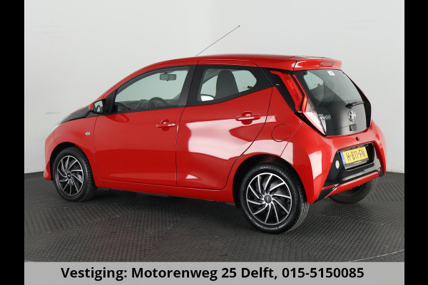 Toyota Aygo 1.0 VVT-i X-PLAY CARPLAY NAVI GARANTIE 2030* . CAMERA . DEALER ONDERHOUDEN . APPLE CARPLAY & ANDROID AUTO