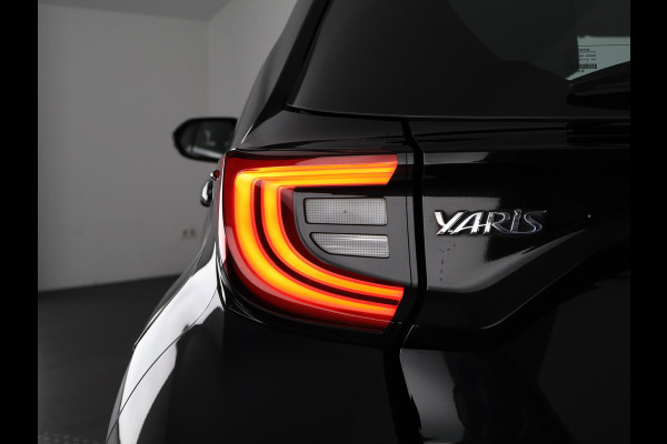 Toyota Yaris 1.5 HYBRID AUTOMAAT BUSINESS PLUS GARANTIE 8-2031 CAMERA . APPLE CARPLAY & ANDROID AUTO . ELEKTRISCHE RAMEN V+A . KEYLESS START