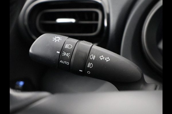 Toyota Yaris 1.5 HYBRID AUTOMAAT BUSINESS PLUS GARANTIE 8-2031 CAMERA . APPLE CARPLAY & ANDROID AUTO . ELEKTRISCHE RAMEN V+A . KEYLESS START