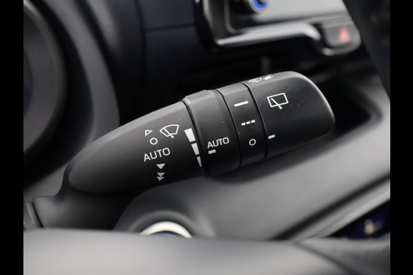 Toyota Yaris 1.5 HYBRID AUTOMAAT BUSINESS PLUS GARANTIE 8-2031 CAMERA . APPLE CARPLAY & ANDROID AUTO . ELEKTRISCHE RAMEN V+A . KEYLESS START
