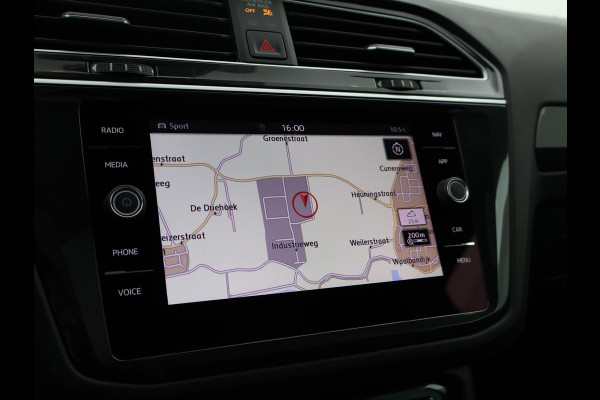 Volkswagen Tiguan 1.5 TSI ACT DSG R-LINE HIGHLINE + PANORAMA | 20 INCH | VIRTUAL | MASSAGE | ADAPTIVE | CAMERA