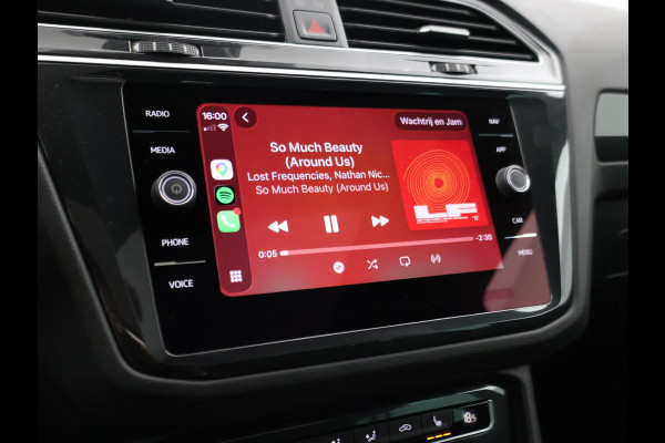 Volkswagen Tiguan 1.5 TSI ACT DSG R-LINE HIGHLINE + PANORAMA | 20 INCH | VIRTUAL | MASSAGE | ADAPTIVE | CAMERA