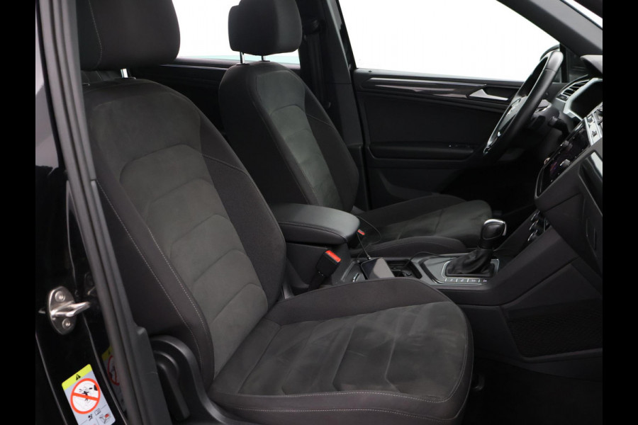 Volkswagen Tiguan 1.5 TSI ACT DSG R-LINE HIGHLINE + PANORAMA | 20 INCH | VIRTUAL | MASSAGE | ADAPTIVE | CAMERA