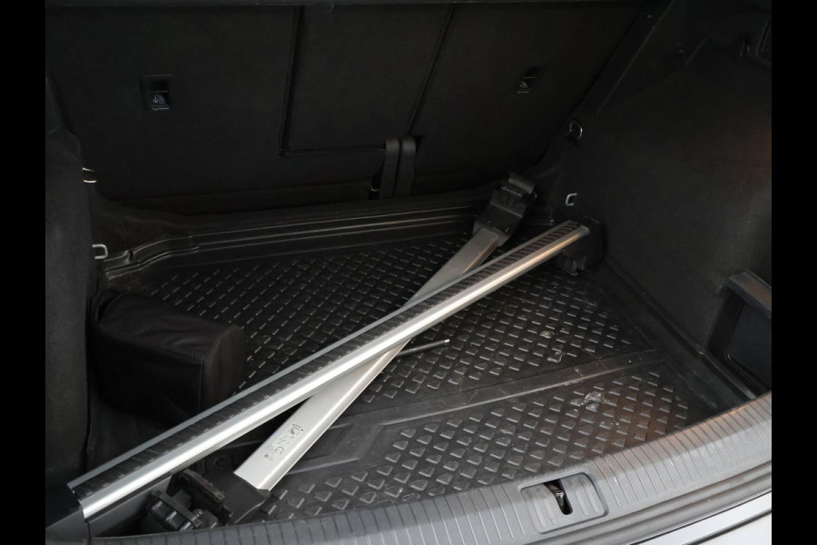 Volkswagen Tiguan 1.5 TSI ACT DSG R-LINE HIGHLINE + PANORAMA | 20 INCH | VIRTUAL | MASSAGE | ADAPTIVE | CAMERA