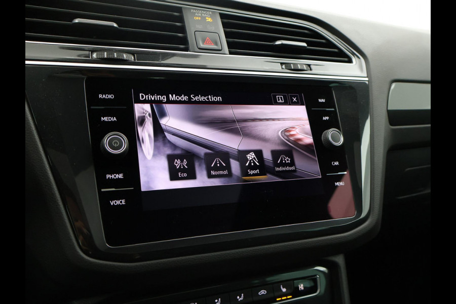 Volkswagen Tiguan 1.5 TSI ACT DSG R-LINE HIGHLINE + PANORAMA | 20 INCH | VIRTUAL | MASSAGE | ADAPTIVE | CAMERA