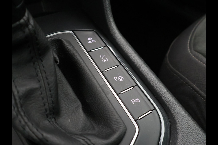 Volkswagen Tiguan 1.5 TSI ACT DSG R-LINE HIGHLINE + PANORAMA | 20 INCH | VIRTUAL | MASSAGE | ADAPTIVE | CAMERA