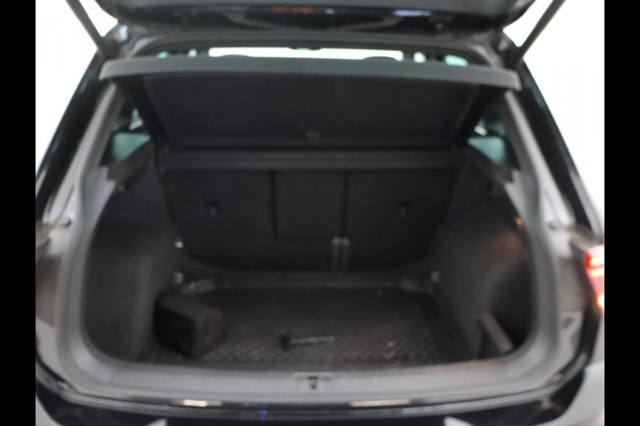 Volkswagen Tiguan 1.5 TSI ACT DSG R-LINE HIGHLINE + PANORAMA | 20 INCH | VIRTUAL | MASSAGE | ADAPTIVE | CAMERA