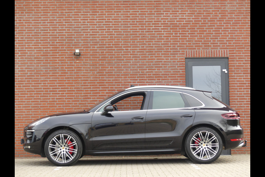 Porsche Macan 3.0 GTS Luchtvering/Pano/Trekhaak/Sportchrono