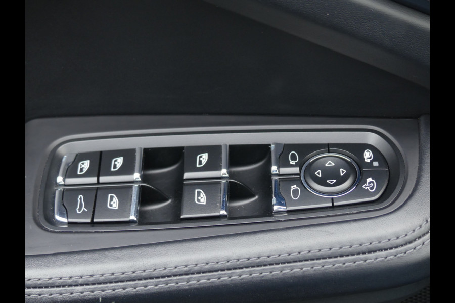 Porsche Macan 3.0 GTS Luchtvering/Pano/Trekhaak/Sportchrono