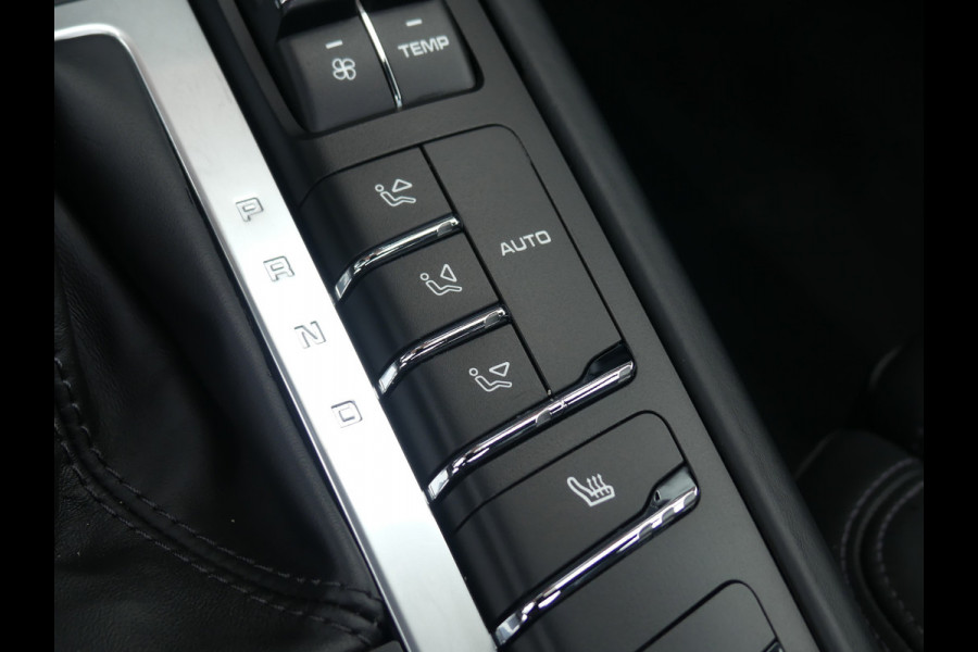 Porsche Macan 3.0 GTS Luchtvering/Pano/Trekhaak/Sportchrono