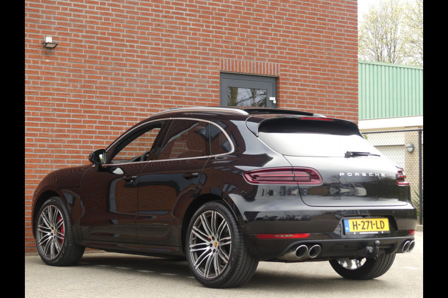 Porsche Macan 3.0 GTS Luchtvering/Pano/Trekhaak/Sportchrono