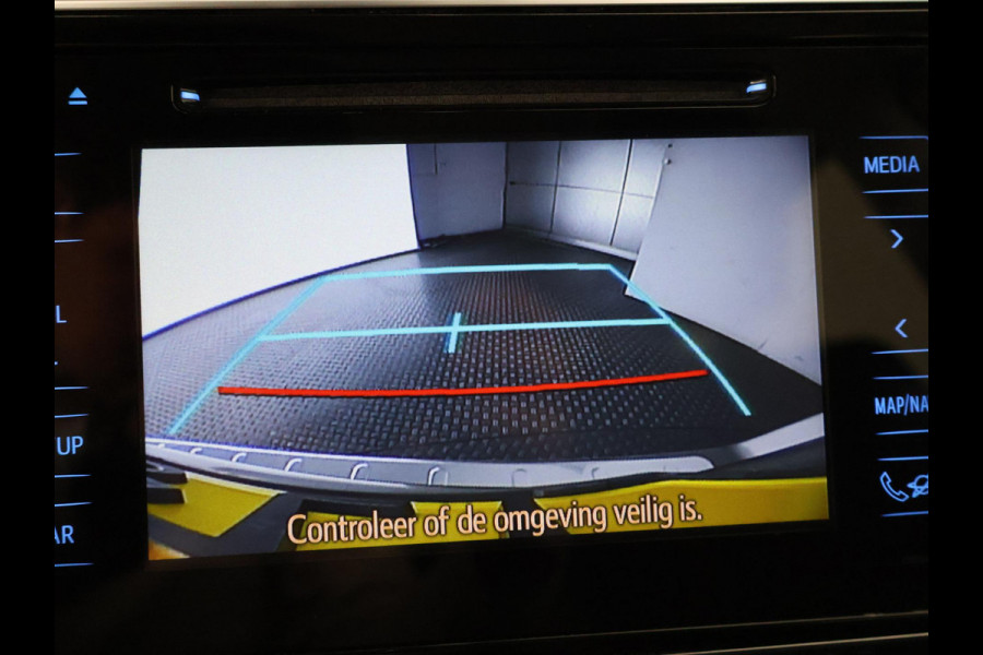 Toyota Auris Touring Sports 1.8 Hybrid Dynamic CAMERA . FULL MAP NAV . KEYLESS START/STOP . CRUISE CONTROL