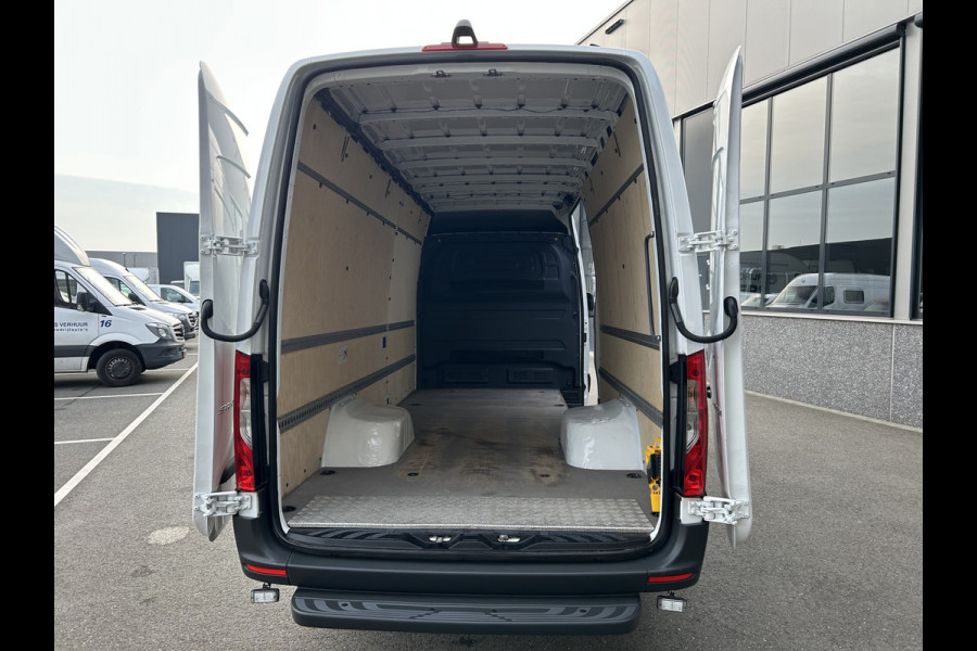 Mercedes-Benz Sprinter 516 CDI L3 H2 N1 MBUX / Camera / Carplay navigatie / Airco / 270 Graden achterdeuren