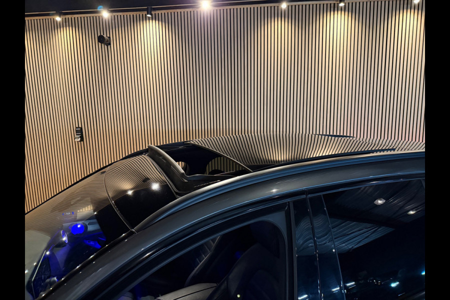 Mercedes-Benz C-Klasse Estate AMG 220 d | Pano | Full - Option