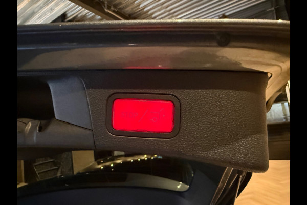 Mercedes-Benz C-Klasse Estate AMG 220 d | Pano | Full - Option