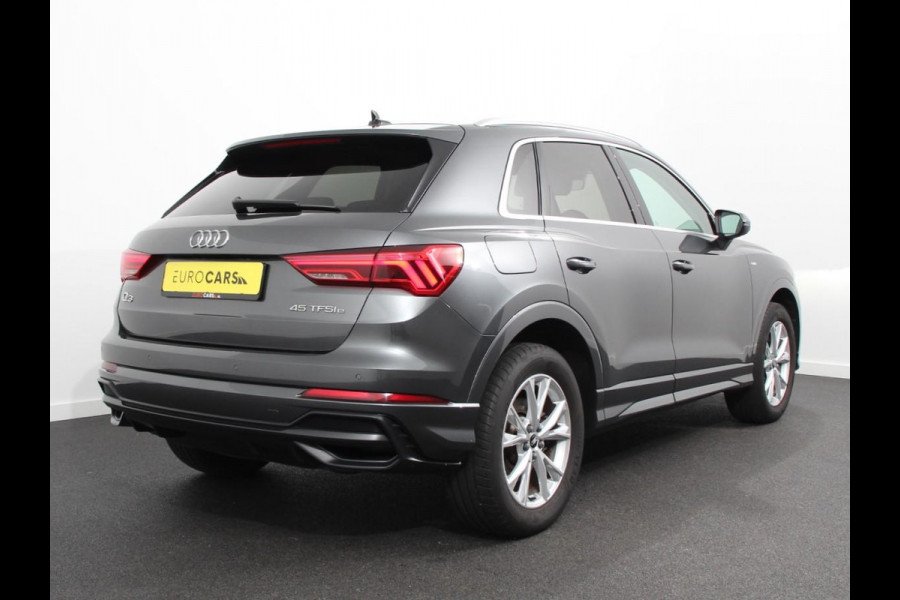 Audi Q3 45 TFSI e 245pk S-Line Plus PHEV | Navigatie | Apple Carplay/Android auto | Climate Control | Adaptive Cruise Control | Electrisch bedienbare achterklep | Lichtmetalen Velgen
