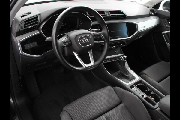 Audi Q3 45 TFSI e 245pk S-Line Plus PHEV | Navigatie | Apple Carplay/Android auto | Climate Control | Adaptive Cruise Control | Electrisch bedienbare achterklep | Lichtmetalen Velgen